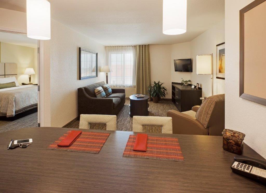 Candlewood Suites Lakewood, An Ihg Hotel Екстериор снимка