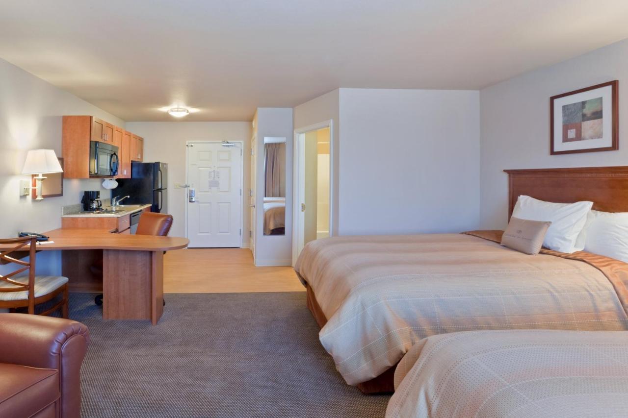 Candlewood Suites Lakewood, An Ihg Hotel Екстериор снимка